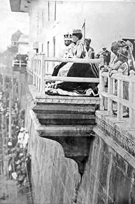 The King and Queen sat on the marble balcony overlooking the great plain where the People's fete took place - complete with side shows, dancing dervishes, wild music, feats of horsemanship, tilting and wrestling. Throngs of visitors from every state and province marched past for an hour.